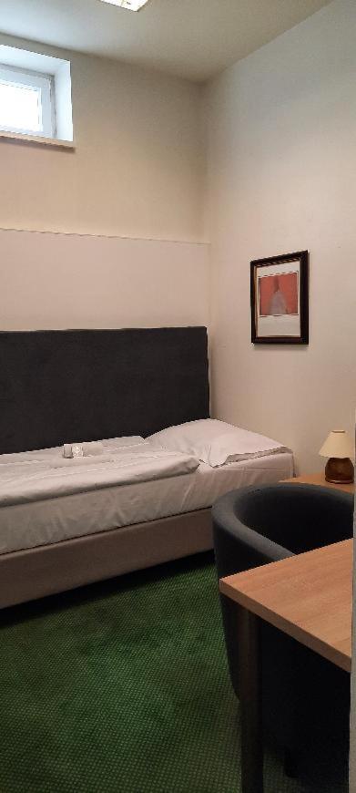 Corner Hotel U Divadla*** - Znojmo Dış mekan fotoğraf