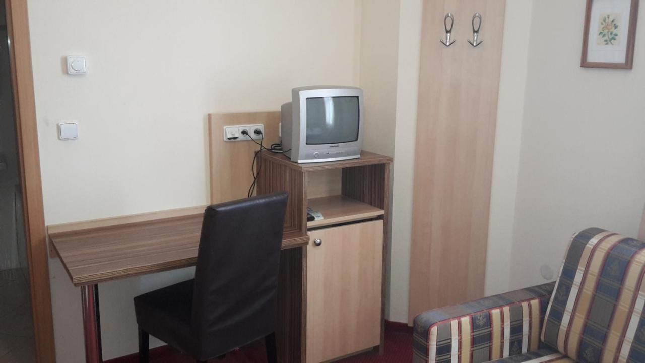 Corner Hotel U Divadla*** - Znojmo Dış mekan fotoğraf