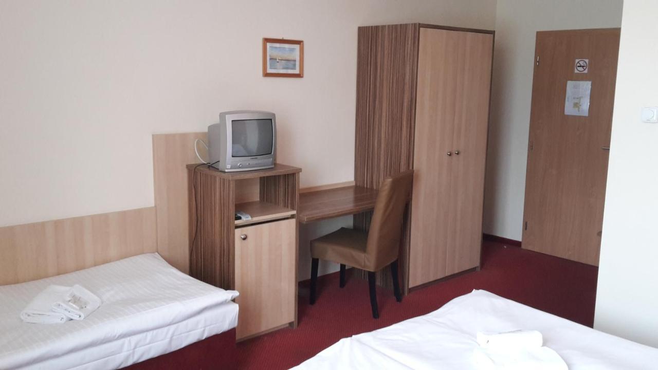 Corner Hotel U Divadla*** - Znojmo Dış mekan fotoğraf