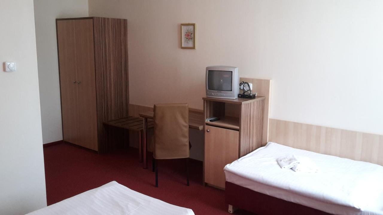 Corner Hotel U Divadla*** - Znojmo Dış mekan fotoğraf