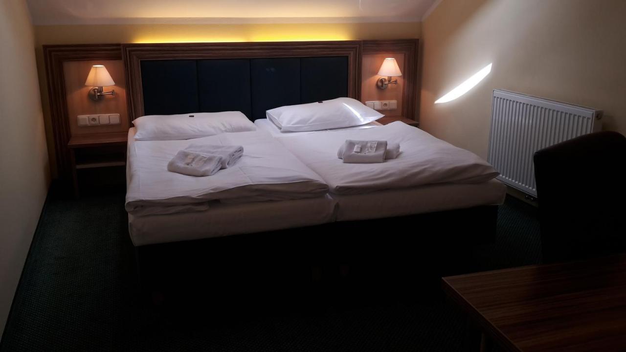 Corner Hotel U Divadla*** - Znojmo Dış mekan fotoğraf
