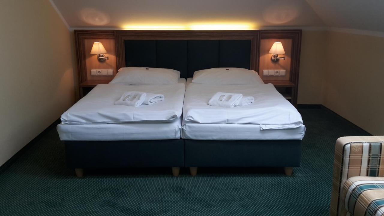 Corner Hotel U Divadla*** - Znojmo Dış mekan fotoğraf