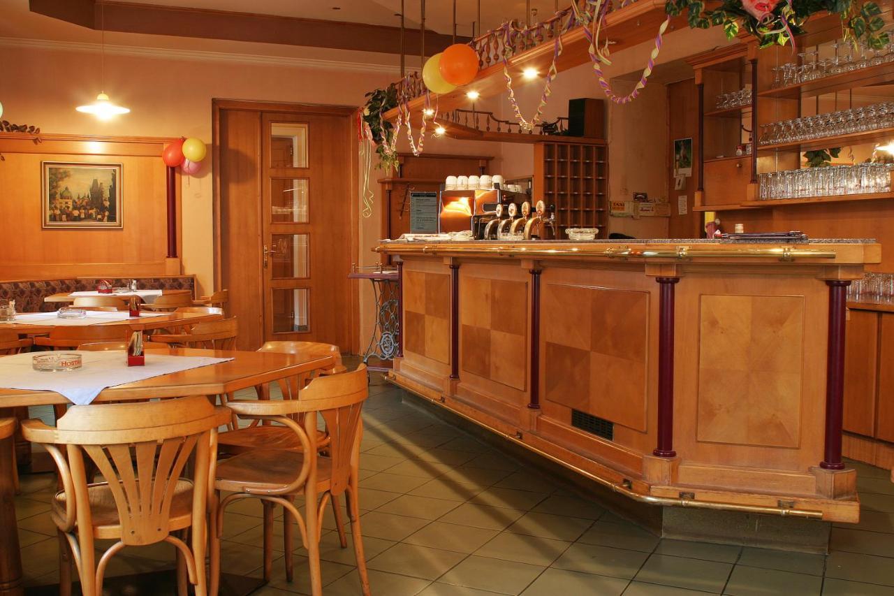 Corner Hotel U Divadla*** - Znojmo Dış mekan fotoğraf
